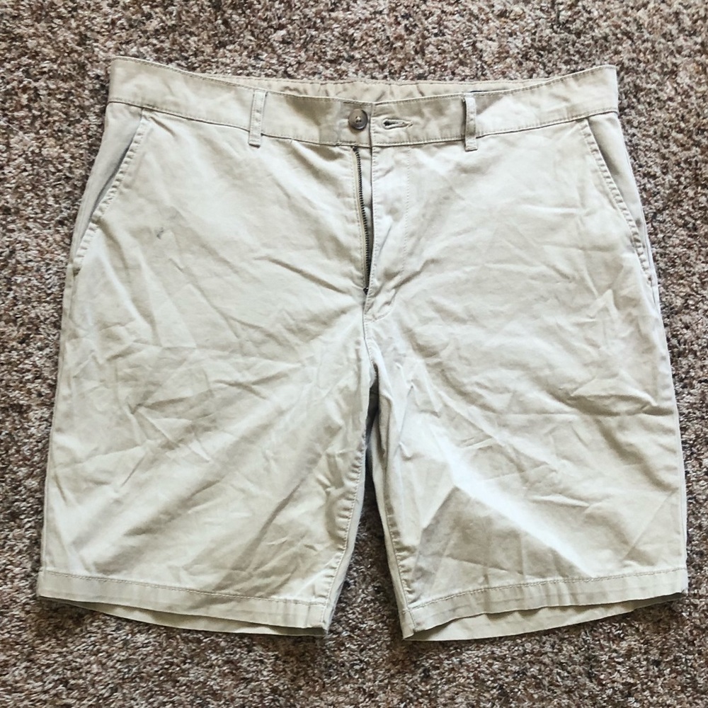 CLAIBORNE Men’s Khaki Shorts - Size 36